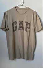 Load image into Gallery viewer, Gap Mens Taupe Cotton Everyday Soft Crew Neck Short Sleeve Pullover T-Shirt Sz M
