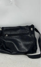 Load image into Gallery viewer, Maxx Womens Black Leather Outer Pockets Adjustable Strap Zipper Crossbody Bag

