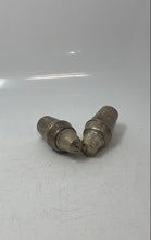 Load image into Gallery viewer, Set Of 2 Pcs Vintage Silver Tone Plate Home And Tableware Salt &amp; Pepper Shaker
