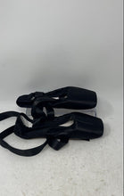Load image into Gallery viewer, Wendy Wu Womens Black Square Toe Professional Ballet Pointe Dance Shoes Size 8
