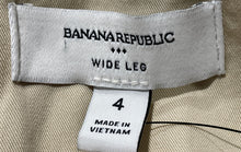 Load image into Gallery viewer, Banana Republic Womens Beige Pleated Back Zip Wide-Leg Trouser Pants Size 4

