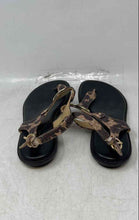 Load image into Gallery viewer, Michael Kors Womens Brown Printed Signature Print Thong Sandals Size 7.5M
