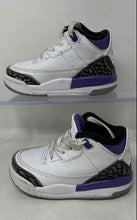 Load image into Gallery viewer, Authentic Nike Boys Jordan 3 Retro White Black Gray Basketball Shoes 5C In Box
