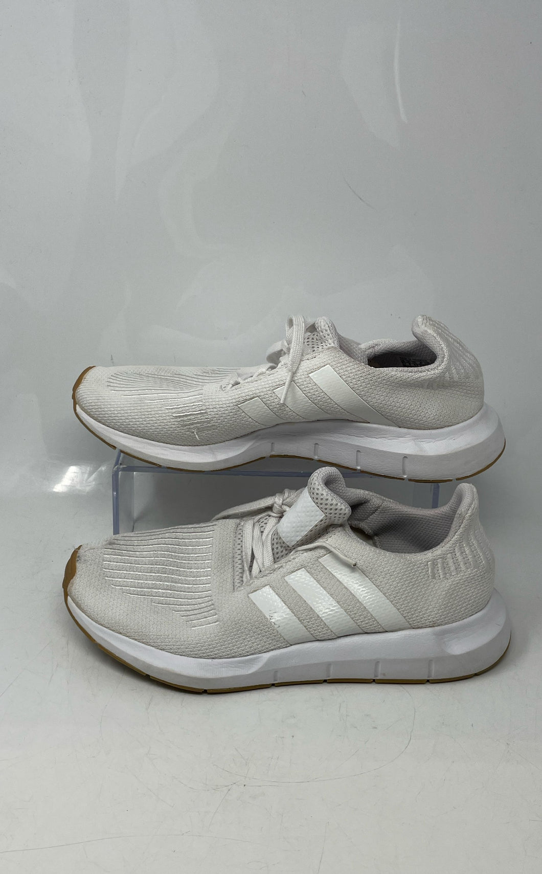 Adidas Mens Swift Run White Low Top Lace-Up Running Sneaker Shoes Size 8.5