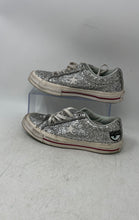 Load image into Gallery viewer, Converse Womens One Star Ox 562025C Silver Lace-Up Sneaker Shoes Size 6.5
