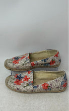 Load image into Gallery viewer, Michael Kors Womens Kendrick White Floral Print Espadrille Flats Size 5.5M
