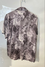 Load image into Gallery viewer, Guess Mens Gray Wayco Floral Short Sleeve Collared Button-Up Shirt Size Large
