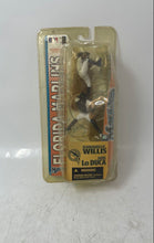 Load image into Gallery viewer, McFarlane Toys Florida Marlins Dontrelle Willis &amp; Paul Lo Duca Action Figure Set
