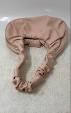 Load image into Gallery viewer, Olivia &amp; Kate Womens Scrunch Pink Leather Inner Zip Pocket Shoulder Handbag
