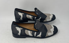 Load image into Gallery viewer, Duke + Dexter Womens Gray Camouflage Print Slip-On Loafers Shoes Size 7
