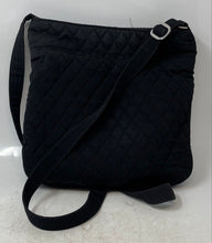 Load image into Gallery viewer, Vera Bradley Womens Black Quilted Zipper Adjustable Strap Crossbody Purse
