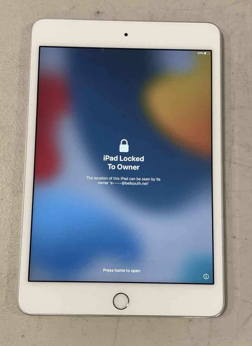 Apple iPad Mini 4 Silver iOS Tablet Model A1538 Powers On For Parts