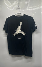 Load image into Gallery viewer, Air Jordan Kids Black White Short Sleeve Graphic Pullover T-Shirt Size XL
