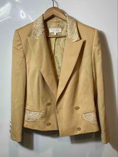 Load image into Gallery viewer, Authentic Escada Womens Beige White Pure Wool Double-Breasted Blazer Size EUR 40
