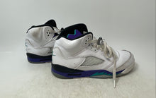 Load image into Gallery viewer, Nike Kids Air Jordan 5 Retro White Purple Lace-Up Basketball Shoes Size 7Y
