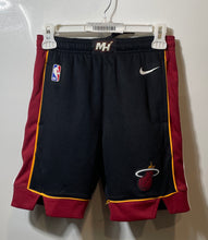 Load image into Gallery viewer, Nike Boys Black Red NBA Miami Heat Elastic Waist Basketball Shorts Size Small
