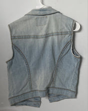 Load image into Gallery viewer, American Rag Cie Womens Blue Denim Light Wash Collared Button Front Vest Size L
