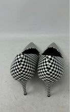Load image into Gallery viewer, Steve Madden Womens Vala Black White Slip-On Stiletto Pump Heels Size 8.5

