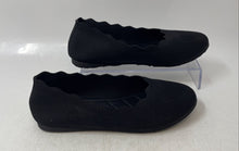 Load image into Gallery viewer, Aerosoles Girls Black Scalloped Round Toe Slip-On Ballet Flats Size 3
