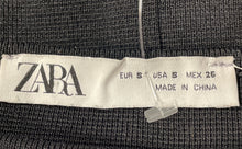 Load image into Gallery viewer, Zara Womens Black Knitted Scoop Neck Wide Shoulder Strap Cropped Tank Top Sz XS
