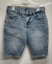 Load image into Gallery viewer, True Religion Mens Rocco Blue Relaxed Fit Skinny Bermuda Shorts Size 30
