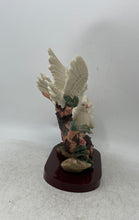 Load image into Gallery viewer, Huda Italy Porcelain Two White Doves With Pink Flowers Decorative Figurine
