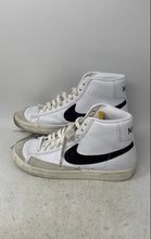 Load image into Gallery viewer, Nike Mens Blazer Mid '77 Vintage BQ6806-100 White Sneakers Shoes Size 9.5
