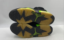 Load image into Gallery viewer, Authentic Nike Mens Jordan 6 Retro Black Green Sneaker Shoes Size 11 Damaged
