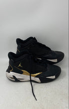 Load image into Gallery viewer, Nike Boys Air Jordan Max Aura 4 DQ8404-071 Black Gold Sneakers Shoes Size 6Y
