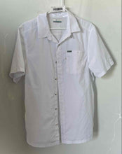 Load image into Gallery viewer, Columbia Mens White Short Sleeve Slack Tide PFG Camp Button-Up Shirt Size Small
