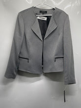 Load image into Gallery viewer, Tahari Womens Black &amp; White Chevron Long Sleeve Cropped Blazer Size 18 With Tag
