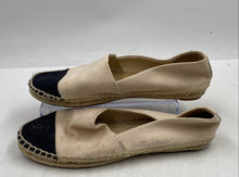 Load image into Gallery viewer, Authentic Tory Burch Womens Cream Black Espadrille Flats Size 8.5M Stained
