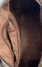 Load image into Gallery viewer, London Fog Womens Beige Brown Inner Pockets Travel Messenger Bag
