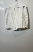 Load image into Gallery viewer, Nautica Mens White Pockets Stretch Classic Fit Chino Shorts Size 30W
