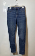 Load image into Gallery viewer, Divided By H&amp;M Womens Blue Denim Medium Wash Pockets Skinny Leg Jeans Size 8
