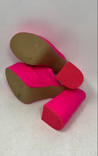 Load image into Gallery viewer, Steve Madden Womens Jungle Pink Open Toe Slip-On Platform Heels Size 8M
