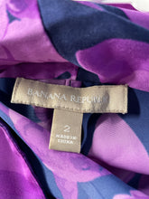 Load image into Gallery viewer, Banana Republic Womens Purple Floral Sleeveless Button Front Blouse Top Size 2
