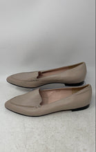 Load image into Gallery viewer, Avellini Womens Beige Leather Pointed Toe Slip-On Loafer Flats Size EUR 41

