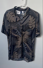 Load image into Gallery viewer, Divided By H&amp;M Mens Multicolor Tropical Leaf Short Sleeve Button-Up Shirt Size M
