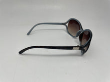 Load image into Gallery viewer, Simply Vera, T. Hilfiger, Tifosi Women's/Men's Multicolored Sunglasses. (3 Pcs).
