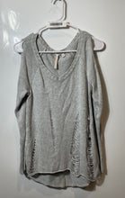 Load image into Gallery viewer, Guess Womens Gray Long Sleeve V-Neck Knitted Pullover Sweater Size Small
