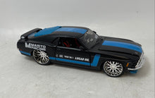 Load image into Gallery viewer, Maisto Multicolor 1970 Ford Mustang Boss 302 1:24 Scale Die-Cast Model Toy Car
