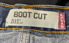 Load image into Gallery viewer, Levi's Mens 517 Blue Cotton Denim Medium Wash Bootcut Leg Jeans Size 33x34
