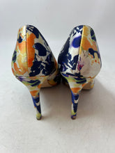 Load image into Gallery viewer, Vince Camuto Womens Kain Multicolor Floral Pointed Toe Pump Heels Size 10 M
