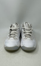 Load image into Gallery viewer, Nike Mens Max Aura 7 HQ2091-105 White Lace-Up Sneaker Shoes Size 13

