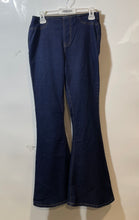 Load image into Gallery viewer, Forever 21 Womens Blue Dark Wash Pockets Denim Flared Jeans Size Medium
