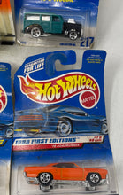 Load image into Gallery viewer, Lot Of 6 Pieces Multicolor Decorative Mini Die-Cast Cars Collection
