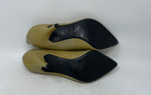 Load image into Gallery viewer, Michael Kors Womens Dorothy Flex Green Leather Pointed Toe Pump Heels Size 11M
