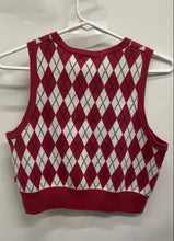 Load image into Gallery viewer, Levi's Womens Red Argyle Sleeveless Cropped Pullover Sweater Size XS With Tag
