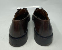 Load image into Gallery viewer, Authentic Salvatore Ferragamo Mens Brown Leather Oxford Shoes Size 7 D Damaged
